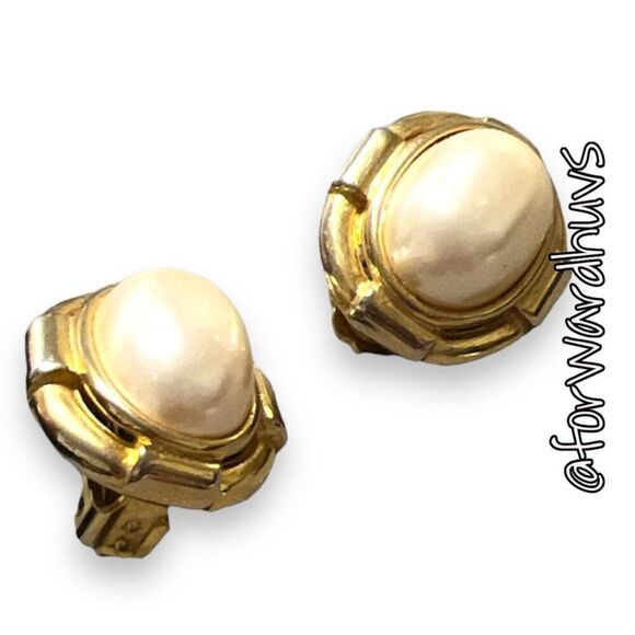Elegant Gold Tone Faux Pearl Clip-On Earrings - Picture 5 of 7